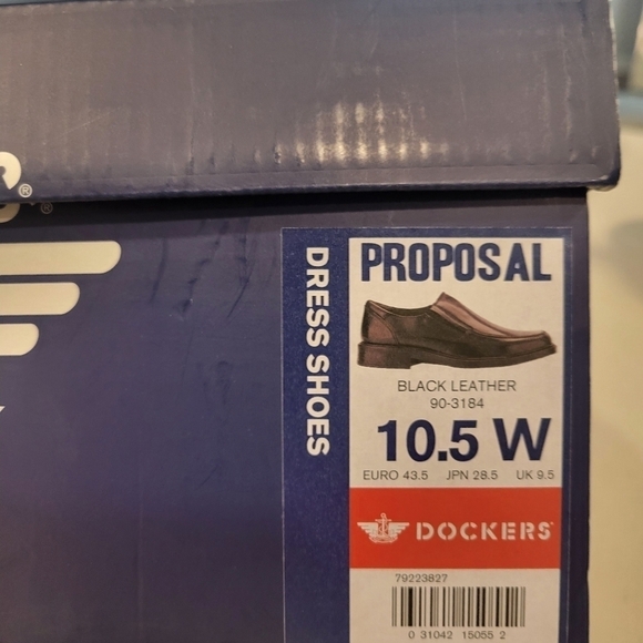 Dockers Proposal Genuine Leather Loafer.  Size 10.5.  New In Box main image 5